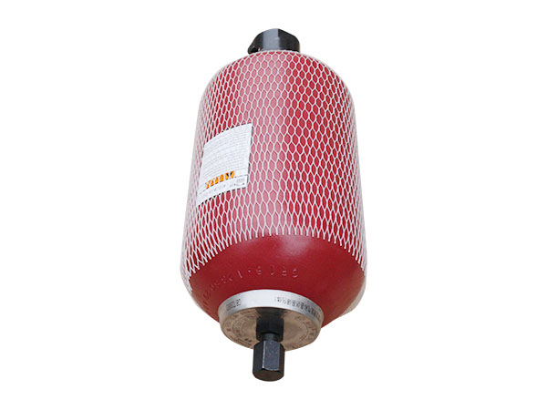 具體了解關(guān)于活塞式蓄能器的發(fā)展歷史？